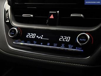 TOYOTA COROLLA 1.8 VVT-h Icon Hatchback 5dr Petrol Hybrid CVT Euro 6 (s/s) (140