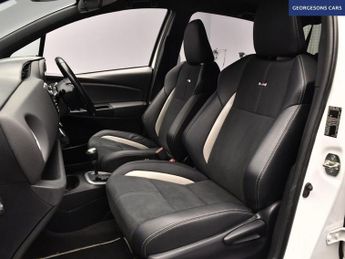 TOYOTA YARIS 1.5 VVT-h GR SPORT Hatchback 5dr Petrol Hybrid E-CVT Euro 6 (s/s