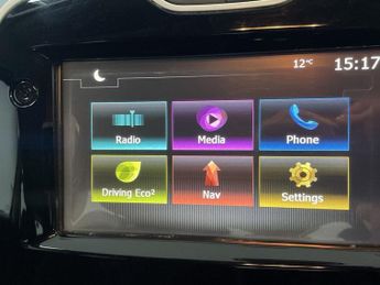 RENAULT CLIO 1.2 16V Dynamique Nav Hatchback 5dr Petrol Manual Euro 6 (75 ps)