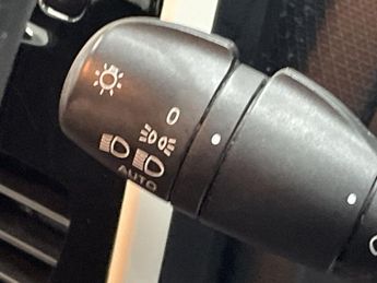 RENAULT CLIO 1.2 16V Dynamique Nav Hatchback 5dr Petrol Manual Euro 6 (75 ps)