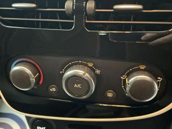 RENAULT CLIO 1.2 16V Dynamique Nav Hatchback 5dr Petrol Manual Euro 6 (75 ps)