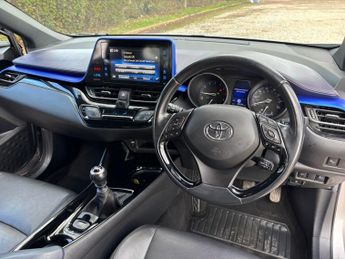 TOYOTA C-HR 1.2 VVT-i Dynamic SUV 5dr Petrol Manual Euro 6 (s/s) (115 ps)