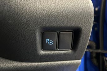 TOYOTA C-HR 1.8 VVT-h Dynamic SUV 5dr Petrol Hybrid CVT Euro 6 (s/s) (122 ps