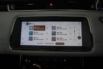 LAND ROVER RANGE ROVER EVOQUE 1.5 P300e 12.2kWh R-Dynamic SE Auto 4WD Euro 6 (s/s) 5dr