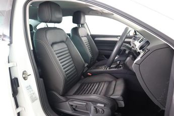 VOLKSWAGEN PASSAT 1.4 TSI 13kWh GTE Saloon 4dr Petrol Plug-in Hybrid DSG Euro 6 (s