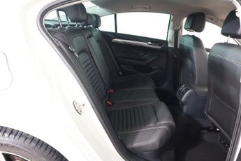 VOLKSWAGEN PASSAT 1.4 TSI 13kWh GTE Saloon 4dr Petrol Plug-in Hybrid DSG Euro 6 (s