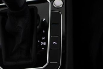 VOLKSWAGEN PASSAT 1.4 TSI 13kWh GTE Saloon 4dr Petrol Plug-in Hybrid DSG Euro 6 (s