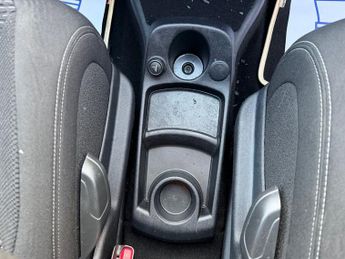 CITROEN GRAND C4 PICASSO 1.6 HDi DPF VTR+ MPV 5dr Diesel EGS6 Euro 4 (110 ps)