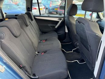 CITROEN GRAND C4 PICASSO 1.6 HDi DPF VTR+ MPV 5dr Diesel EGS6 Euro 4 (110 ps)