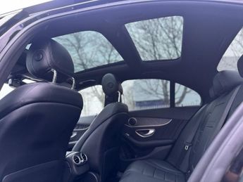 MERCEDES-BENZ C-CLASS 2.1 C300dh AMG Line (Premium) Saloon 4dr Diesel Hybrid G-Tronic+