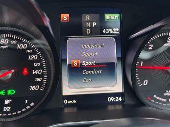 MERCEDES-BENZ C-CLASS 2.1 C300dh AMG Line (Premium) Saloon 4dr Diesel Hybrid G-Tronic+