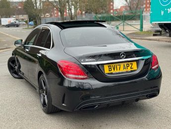 MERCEDES-BENZ C-CLASS 2.1 C300dh AMG Line (Premium) Saloon 4dr Diesel Hybrid G-Tronic+