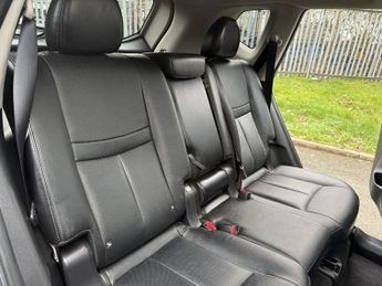 NISSAN X-TRAIL 1.6 dCi Tekna SUV 5dr Diesel XTRON Euro 5 (s/s) (130 ps)