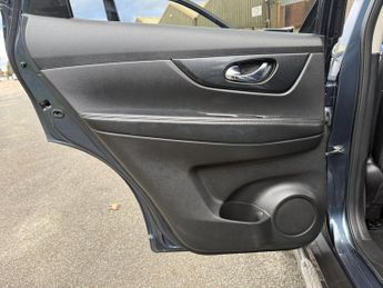 NISSAN X-TRAIL 1.6 dCi Tekna SUV 5dr Diesel XTRON Euro 5 (s/s) (130 ps)