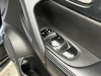 NISSAN X-TRAIL 1.6 dCi Tekna SUV 5dr Diesel XTRON Euro 5 (s/s) (130 ps)