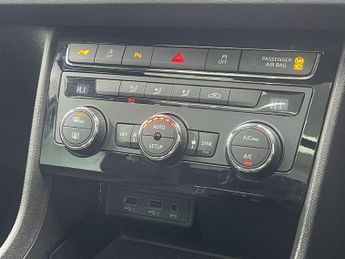 SEAT LEON 2.0 TSI Cupra 300 ST 5dr Petrol DSG 7 Spd 4Drive Euro 6 (s/s) (3