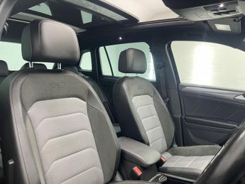 VOLKSWAGEN TIGUAN 2.0 TDI BlueMotion Tech R-Line SUV 5dr Diesel DSG 4Motion Euro 6