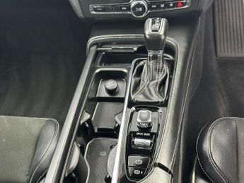 VOLVO S90 2.0 D4 R-Design Plus Saloon 4dr Diesel Auto Euro 6 (s/s) (190 ps