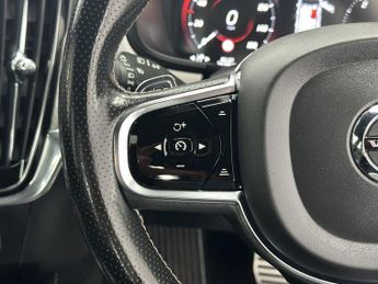 VOLVO S90 2.0 D4 R-Design Plus Saloon 4dr Diesel Auto Euro 6 (s/s) (190 ps