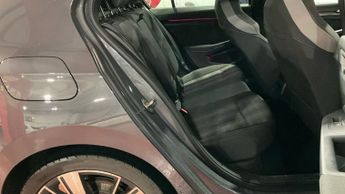VOLKSWAGEN GOLF 2.0 TDI GTD Hatchback 5dr Diesel DSG Euro 6 (s/s) (200 ps)
