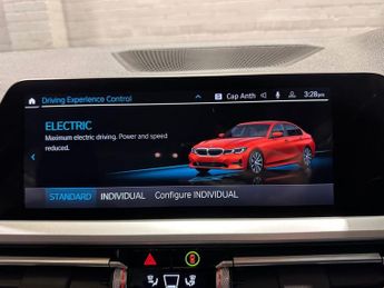 BMW 3 SERIES 2.0 330e 12kWh SE Pro Saloon 4dr Petrol Plug-in Hybrid Auto Euro