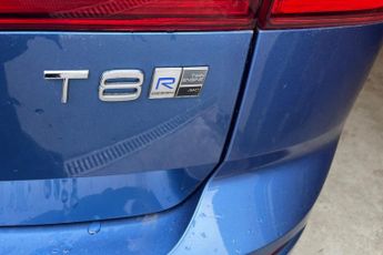 VOLVO XC60 2.0h T8 Twin Engine 11.6kWh R-Design Pro SUV 5dr Petrol Plug-in 