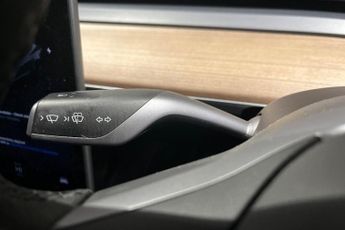TESLA Model 3 Saloon 4dr Electric Auto RWD (241 bhp)
