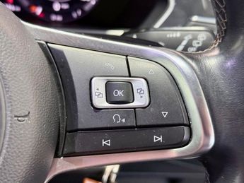 VOLKSWAGEN TIGUAN 2.0 TDI R-Line SUV 5dr Diesel DSG 4Motion Euro 6 (s/s) (190 ps)