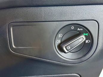 VOLKSWAGEN TIGUAN 2.0 TDI R-Line SUV 5dr Diesel DSG 4Motion Euro 6 (s/s) (190 ps)