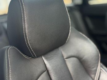 LAND ROVER RANGE ROVER EVOQUE 2.2 SD4 Dynamic SUV 5dr Diesel Auto 4WD Euro 5 (s/s) (190 ps)