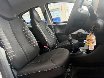 CITROEN C1 1.0i VTR Hatchback 5dr Petrol Manual Euro 5 (68 ps)