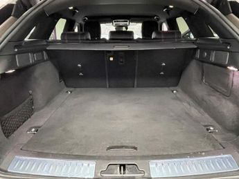 LAND ROVER RANGE ROVER VELAR 2.0 D200 MHEV R-Dynamic SE SUV 5dr Diesel Auto 4WD Euro 6 (s/s) 