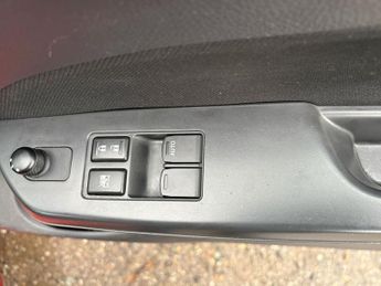 SUZUKI SWIFT 1.2 SZ4 Hatchback 3dr Petrol Manual Euro 5 (94 ps)