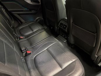 JAGUAR F-PACE 2.0 D180 R-Sport SUV 5dr Diesel Auto AWD Euro 6 (s/s) (180 ps)