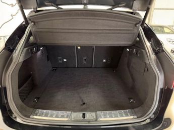 JAGUAR F-PACE 2.0 D180 R-Sport SUV 5dr Diesel Auto AWD Euro 6 (s/s) (180 ps)