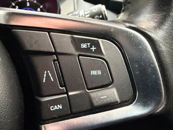 JAGUAR F-PACE 2.0 D180 R-Sport SUV 5dr Diesel Auto AWD Euro 6 (s/s) (180 ps)