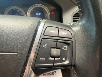 VOLVO XC60 2.4 D5 SE Lux Nav SUV 5dr Diesel Geartronic AWD Euro 5 (215 ps)