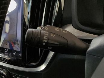 VOLVO V60 2.0 D4 Inscription Estate 5dr Diesel Auto Euro 6 (s/s) (190 ps)