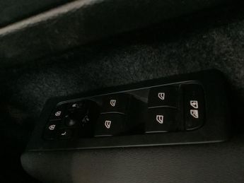 VOLVO XC40 Recharge 69kWh Core SUV 5dr Electric Auto (231 ps)