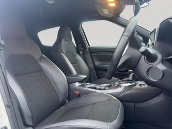 NISSAN JUKE 1.6 N-Connecta SUV 5dr Petrol Hybrid Auto Euro 6 (143 ps)