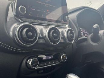 NISSAN JUKE 1.6 N-Connecta SUV 5dr Petrol Hybrid Auto Euro 6 (143 ps)