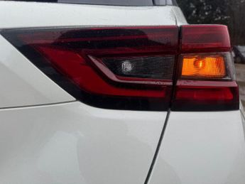 NISSAN JUKE 1.6 N-Connecta SUV 5dr Petrol Hybrid Auto Euro 6 (143 ps)