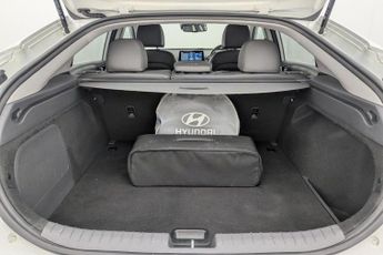 HYUNDAI IONIQ 38.3kWh Premium SE Hatchback 5dr Electric Auto (136 ps)