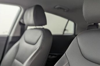 HYUNDAI IONIQ 38.3kWh Premium SE Hatchback 5dr Electric Auto (136 ps)