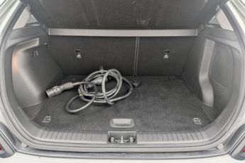 HYUNDAI KONA 64kWh Premium SE SUV 5dr Electric Auto (7kW Charger) (204 ps)