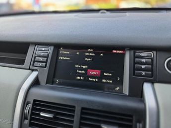 LAND ROVER DISCOVERY SPORT 2.0 TD4 SE Tech SUV 5dr Diesel Auto 4WD Euro 6 (s/s) (180 ps)
