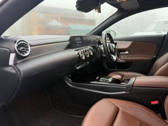 MERCEDES-BENZ CLA 1.3 CLA180 AMG Line (Premium Plus 2) Coupe 4dr Petrol 7G-DCT Eur