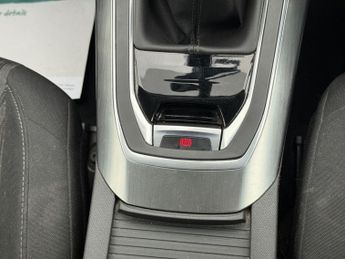 PEUGEOT 308 1.6 HDi Active Hatchback 5dr Diesel Manual Euro 5 (92 ps)