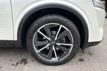 NISSAN QASHQAI 1.3 DIG-T MHEV Tekna SUV 5dr Petrol Hybrid XTRON Euro 6 (s/s) (1
