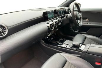 MERCEDES-BENZ A-CLASS 2.0 A180d SE Hatchback 5dr Diesel 8G-DCT Euro 6 (s/s) (116 ps) R